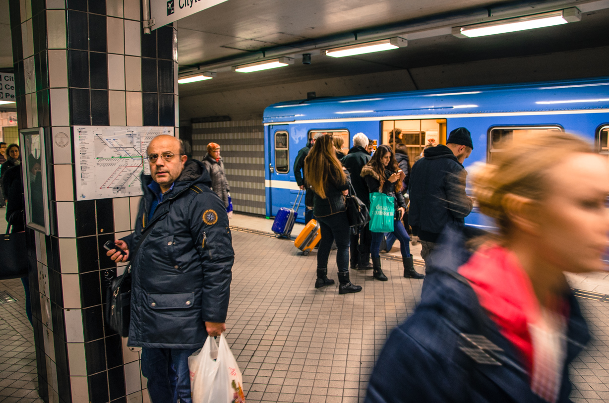 Resande med tunnelbanan i Stockholm